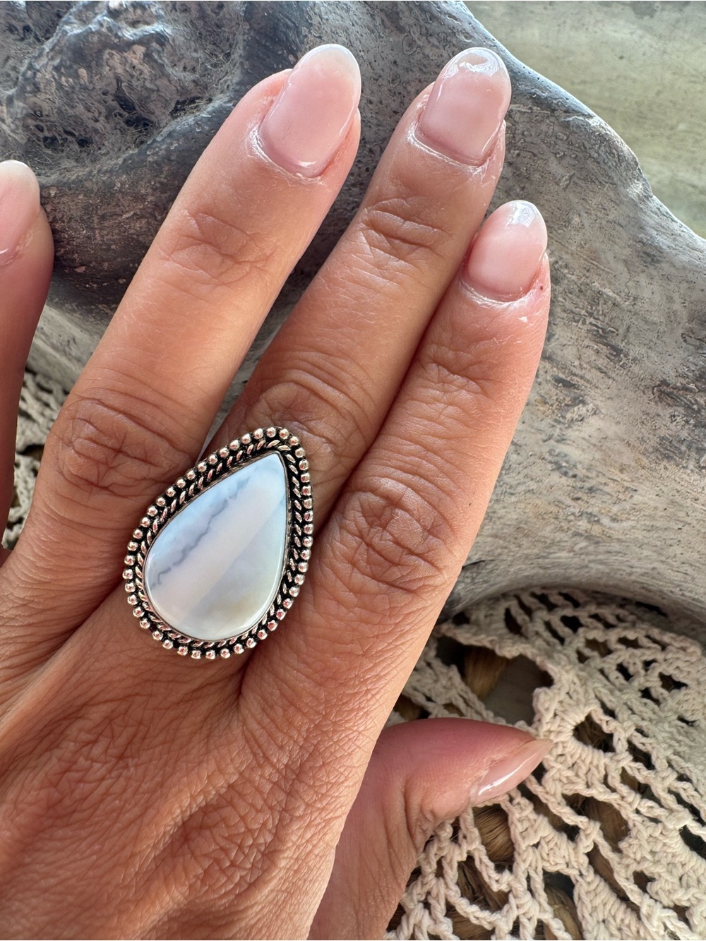 😍 BLUE LACE AGATE and STERLING SILVER statement ring with a rope bezel setting